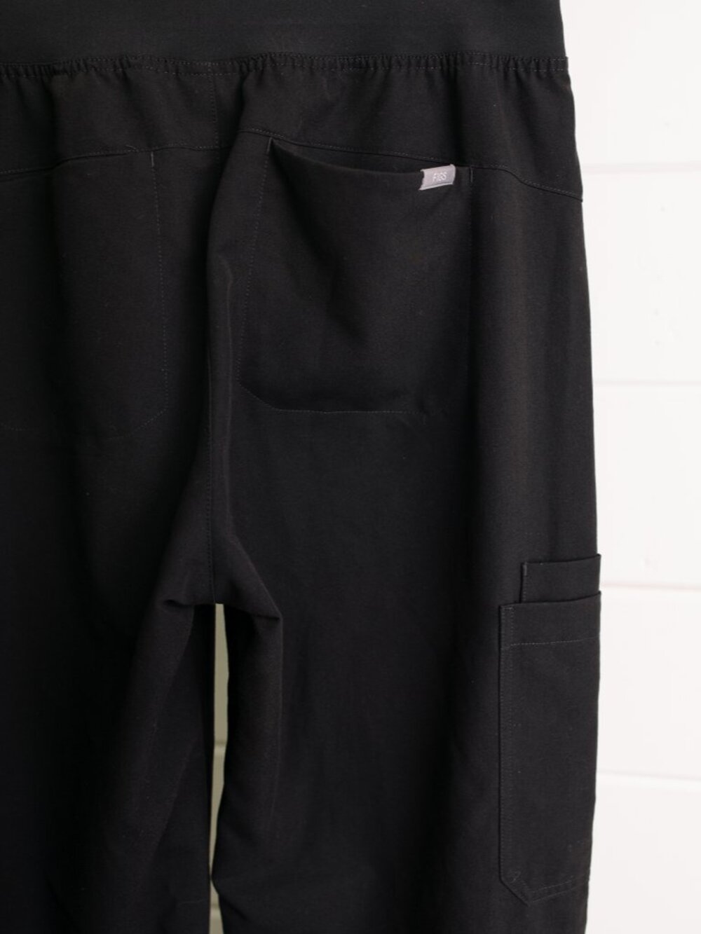 Figs Technical Collection Black Scrub Pants Women’s Large Straight Leg Cargo - Picture 5 of 6